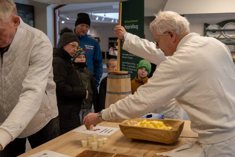 Mejeristerne til Levende Lørdag