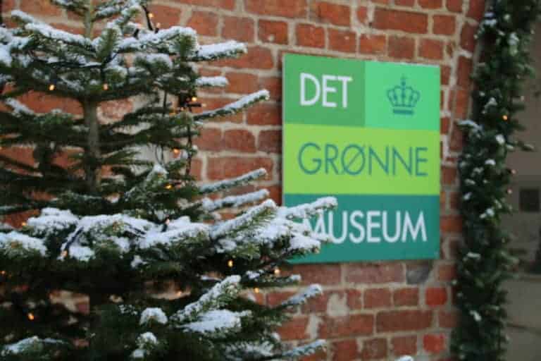 Indgangen til museerne